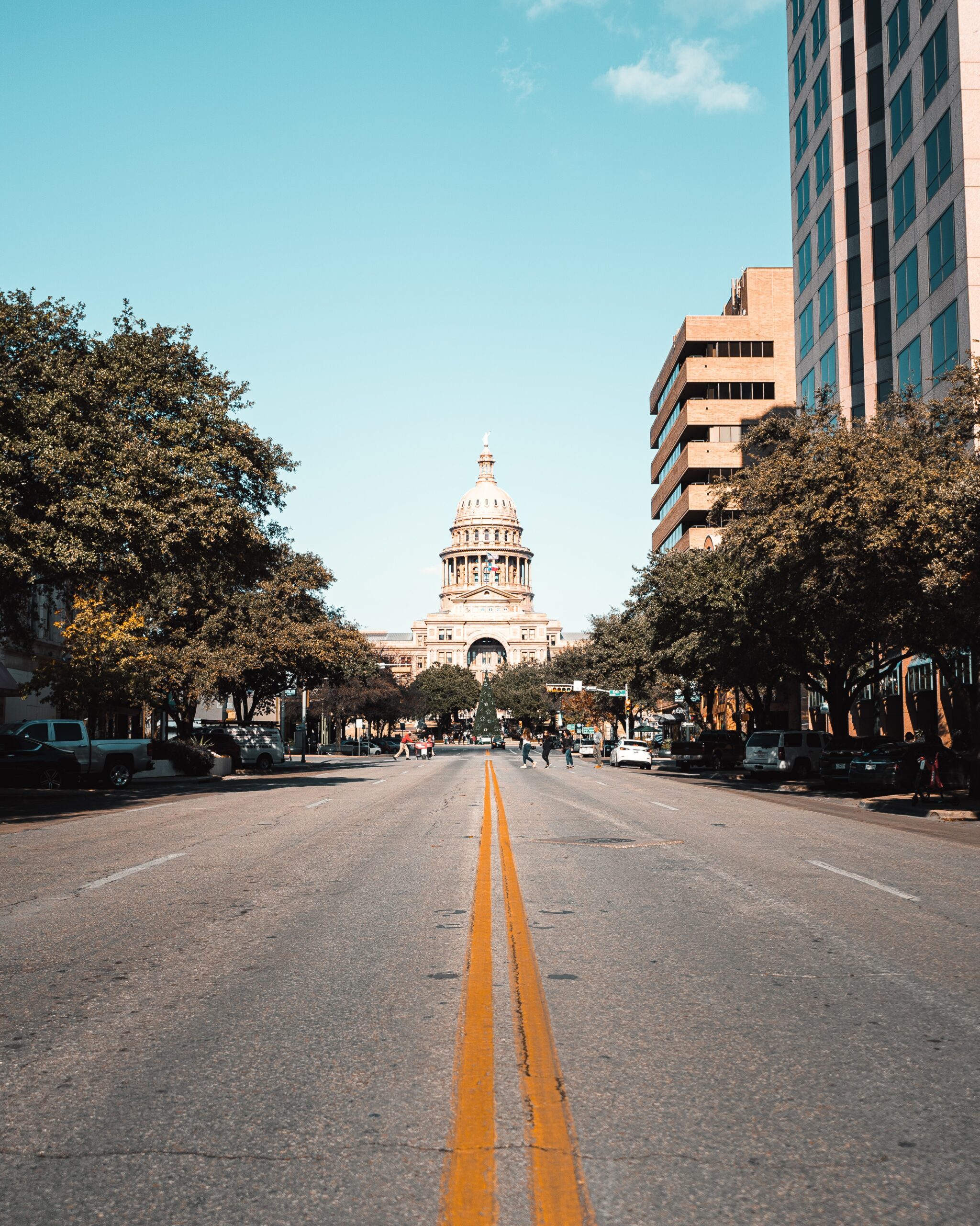 juan-nino-5xggCLWhoVI-unsplash the capitol building in Austin, TX